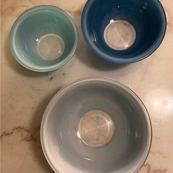 3 Piece set of vintage Pyrex Moody Blues nesting mixing bowls with clear bottoms - Picture 2 of 11